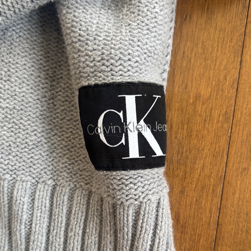 Calvin Klein Light Gray Cable Knit Turtleneck Sweater - Picture 2 of 4